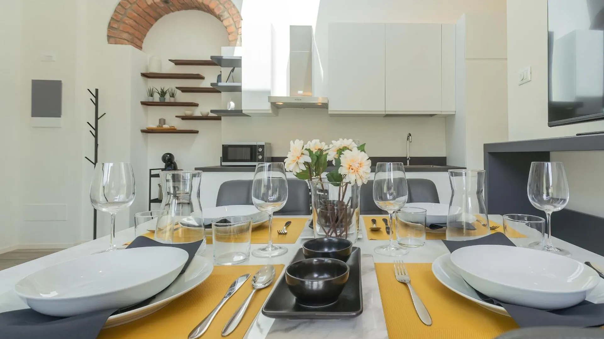 Manaraquattro - Apartment With Free Parking And View In Como, Near The Center - Lake Como 0*,  Włochy