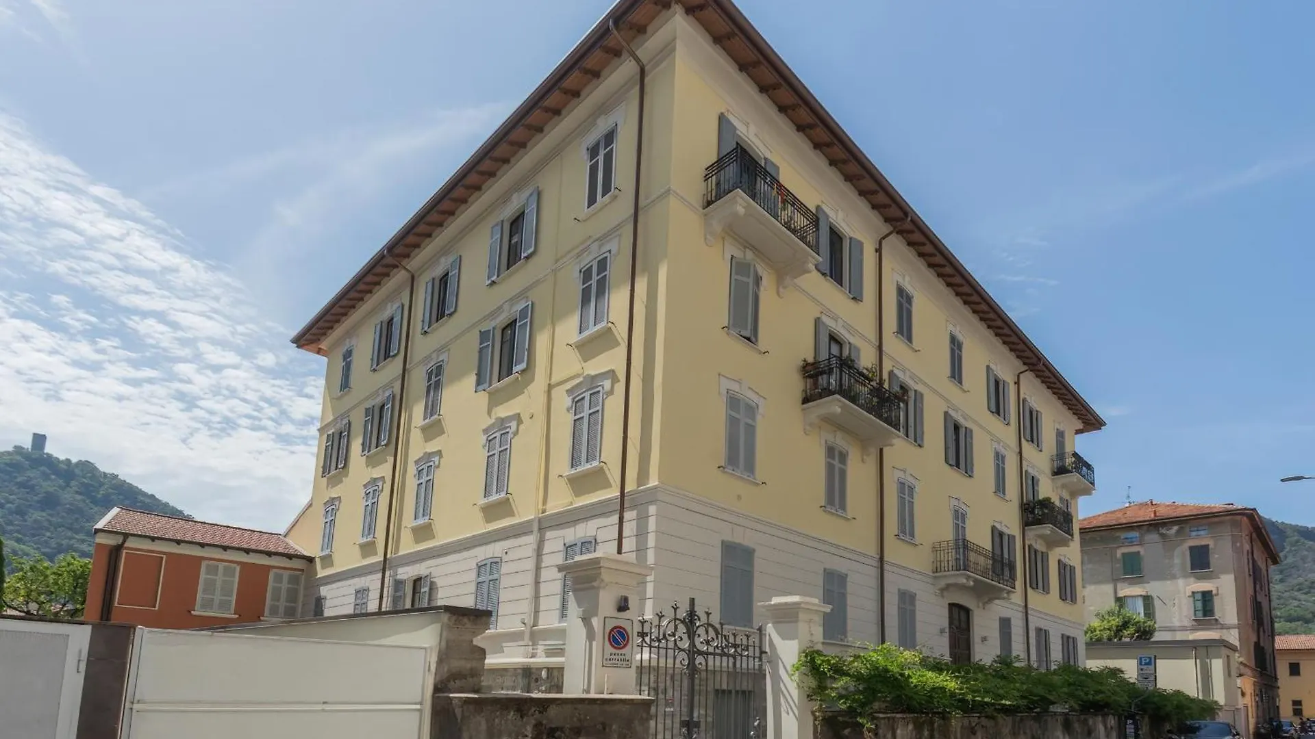 Manaraquattro - Apartment With Free Parking And View In Como, Near The Center - Lake Como