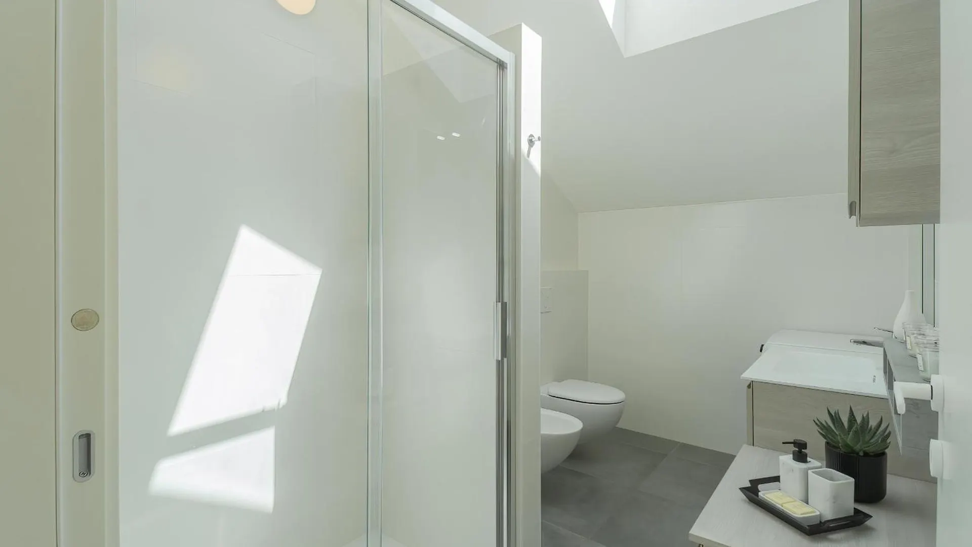 Manaraquattro - Apartment With Free Parking And View In Como, Near The Center - Lake Como